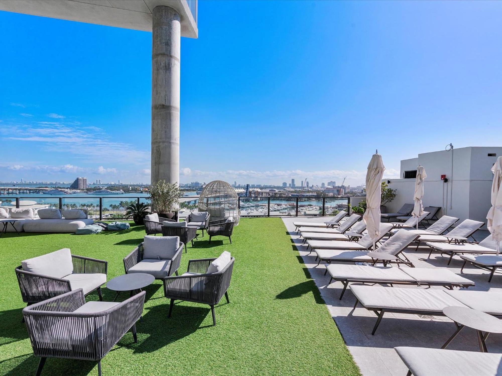 Apartamento Mvr - Watch Sunsets Over From Your Balcony